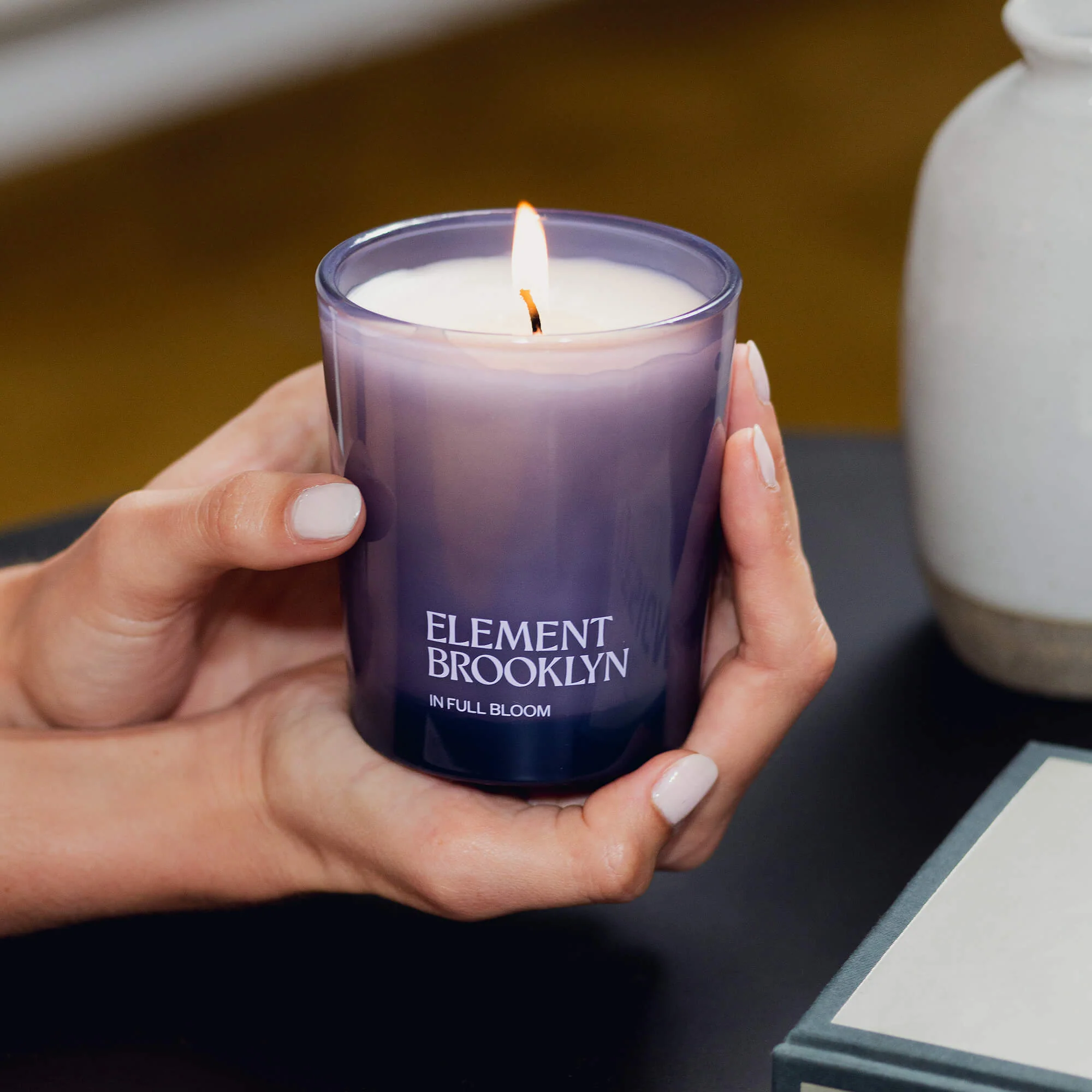 In Full Bloom Candle - Image 4